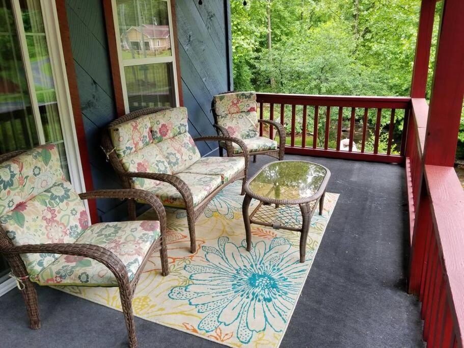 Waterwheel Cabin By The Creek Murphy Bagian luar foto